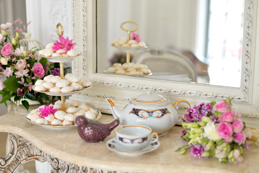18 Insanely Good Graduation Party Themes - Ryality