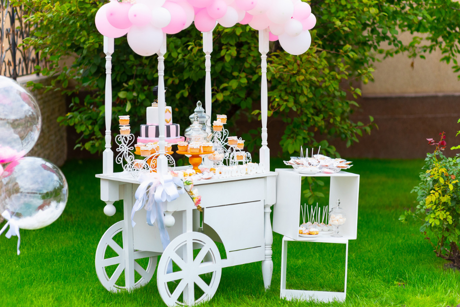 The Cutest Girls Graduation Party Theme Ideas For A Beautiful Party ...